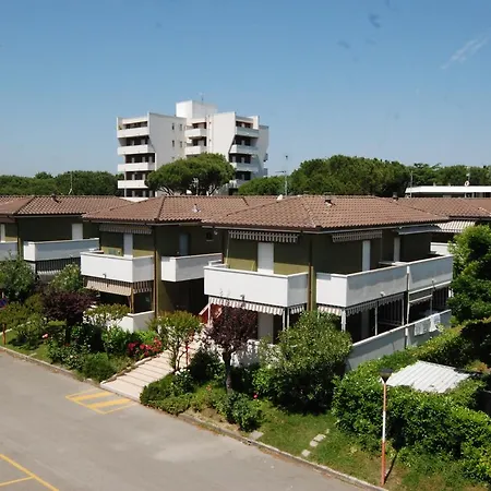 Lägenhet Locazione Turistica Giardino.3 Fogliano Marina